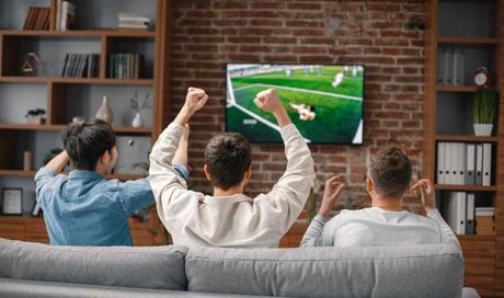 Calcio in tv, nuova intesa DAZN-Mediaset: la Liga spagnola visibile in chiaro