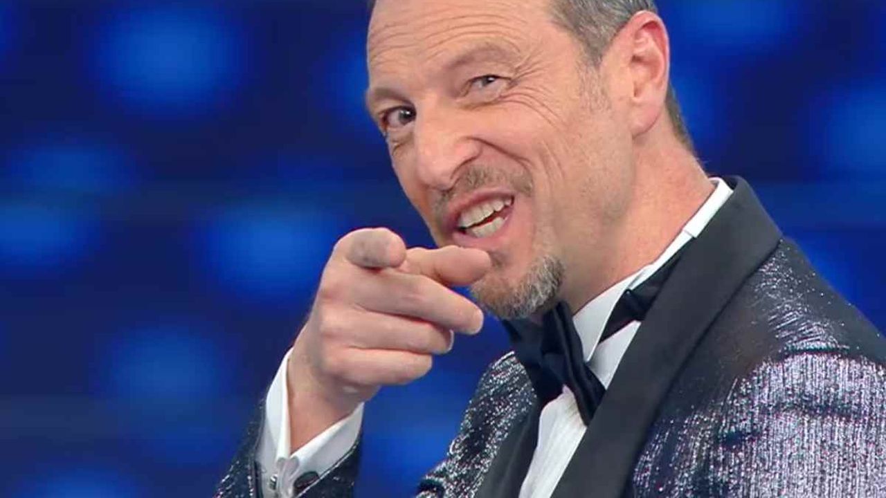 Amadeus vuole rifare il Festival ma solo ad una condizione: il messaggio alla Rai