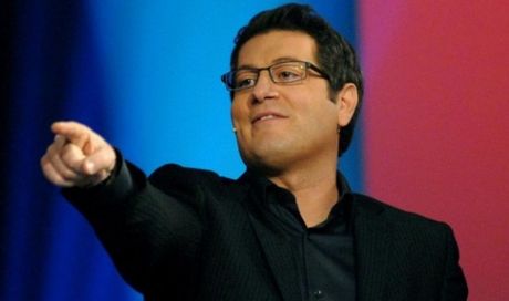 Enrico Papi: “Reazione a catena l’ho portato io in Italia, ma non ho mai scippato Pino Insegno”