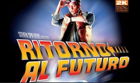 Ritorno al futuro compie 30 anni: curiosità, colonna sonora e video del cult di Robert Zemeckis