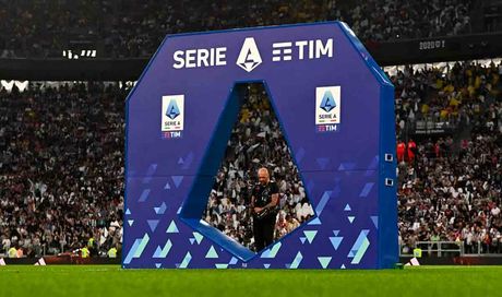 Serie A, la giornata spezzata dalla Supercoppa: quattro partite, dove e come vederle in TV e in streaming